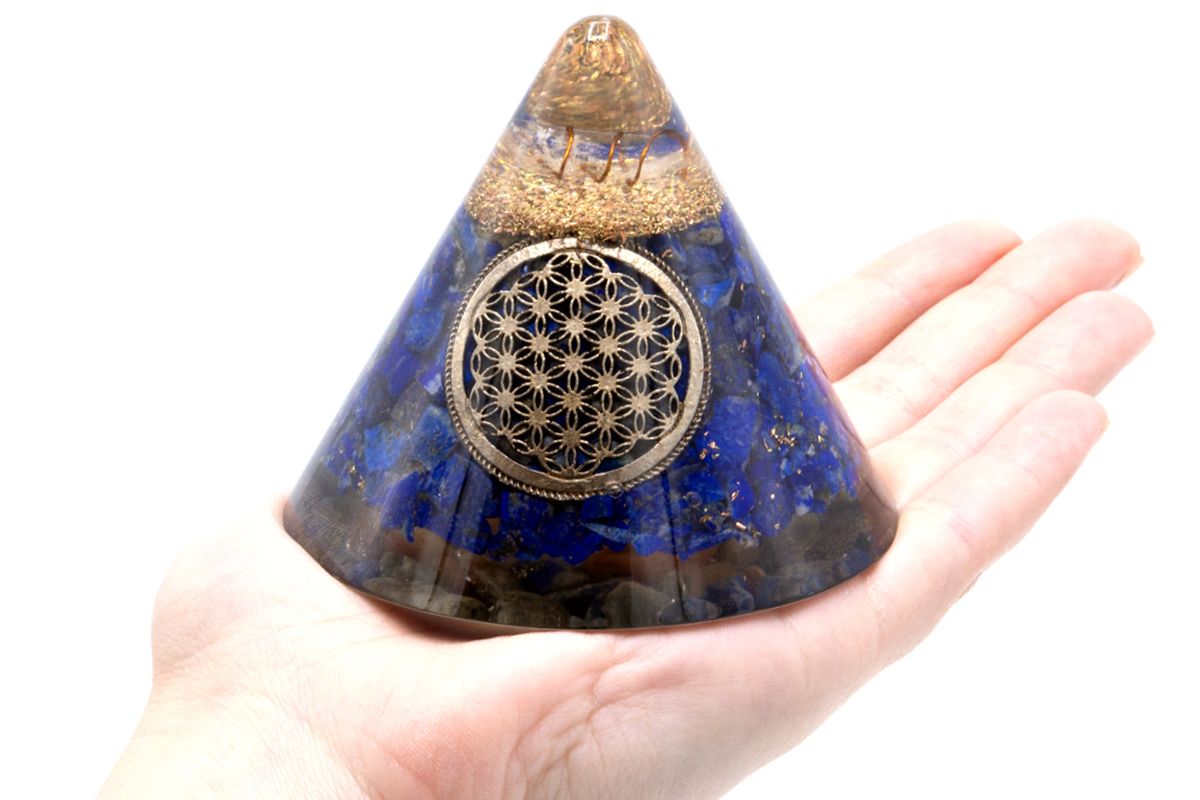 Orgonite Cone - Lapis Flower of Life - Suspended Quartz - 90 mm - Image 2