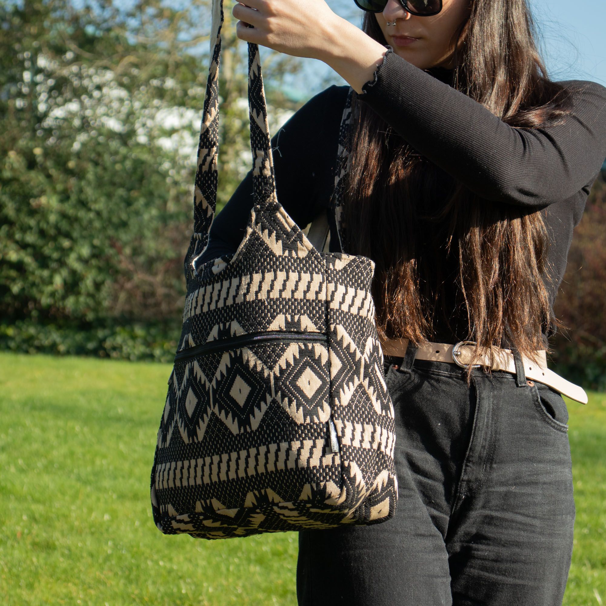 Nomad Sari Jacquard Natural Wander Muse Bag - Image 4