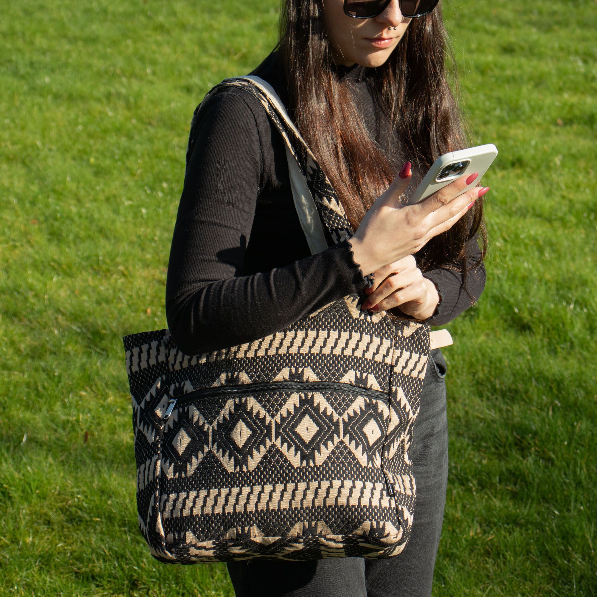 Nomad Sari Jacquard Natural Wander Muse Bag - Image 7